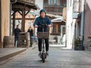 comment choisir une trottinette électrique pour les trajets de longue distance